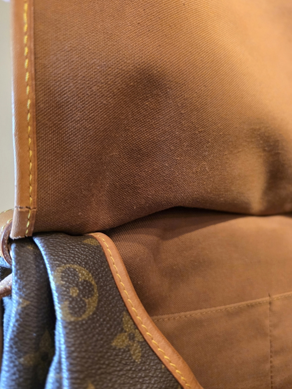 Louis Vuitton Saumur 35 Crossbody Bag Brown Monogram PVC Canvas Messenger Bag - Picture 12 of 12